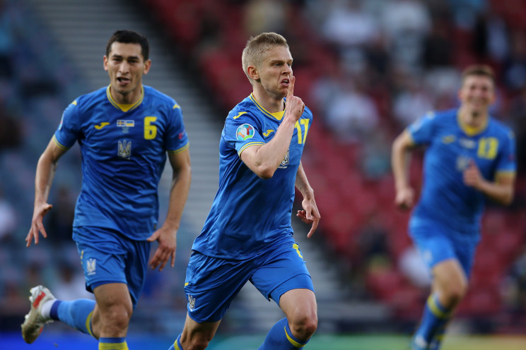 Український футболіст Зінченко розплакав…