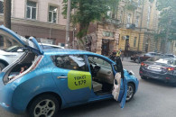 У Дніпрі в автівки луснуло колесо: Таксі…