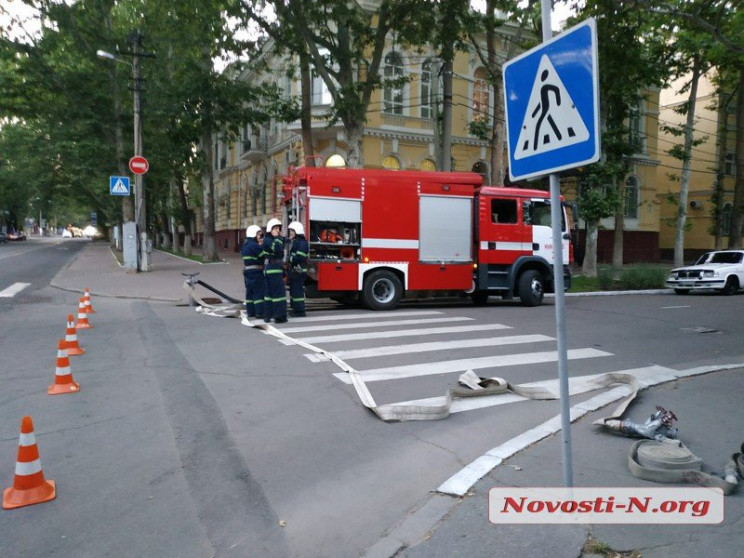 В Николаеве перекрыли улицу из-за подозр…