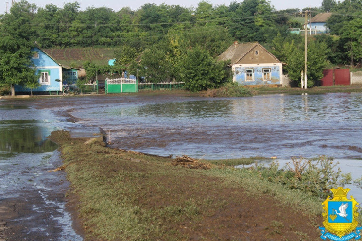 Раптова злива підтопила три села в Арциз…