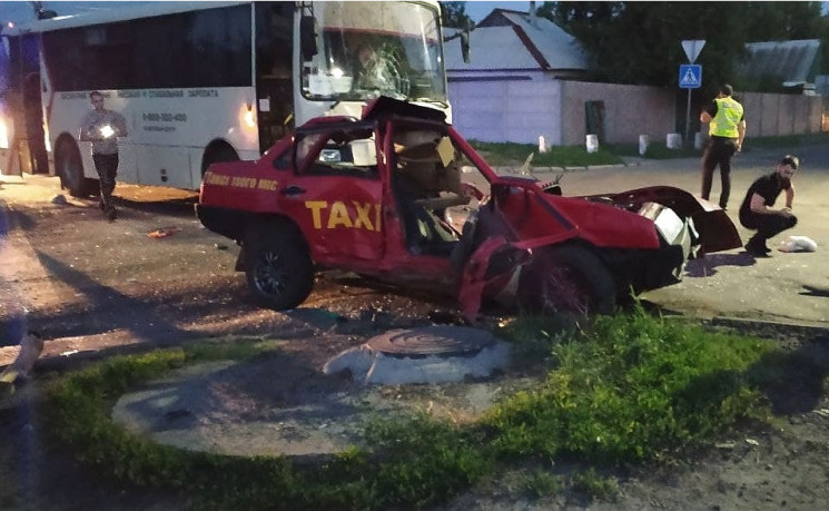 У Покровську зіткнулися три автомобіля:…