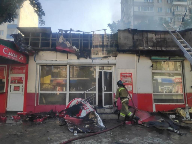 Очевидці показали, як в Донецьку згоріли…