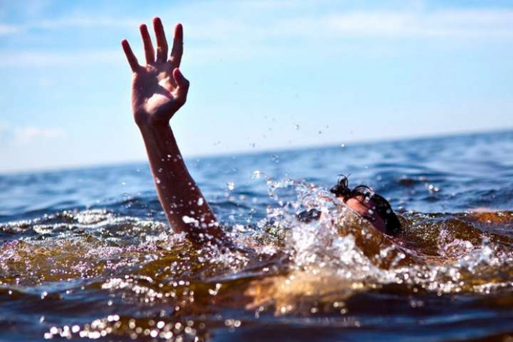 У Дніпрі на пляжі потонула 5-річна дівчи…