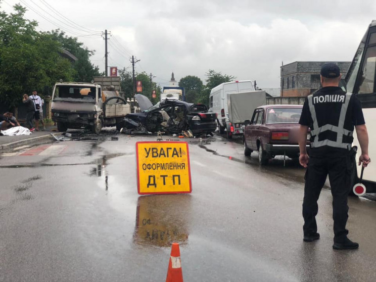 У ранковій ДТП в Бурштині загинула одна…