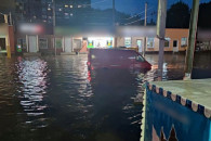 Кропивницький затопило: Автівки і під'їз…
