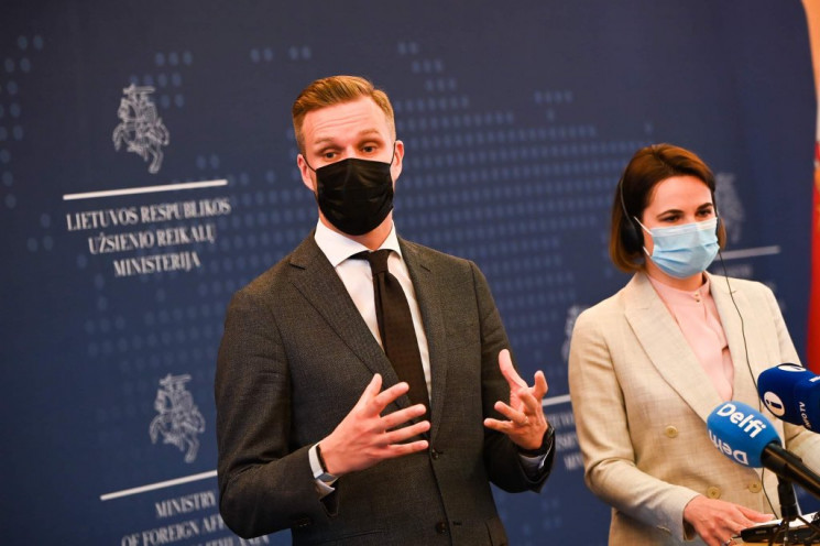 В обмін на