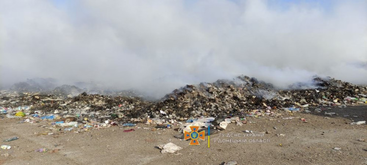 В Бахмуті зранку зайнялося сміттєзвалище…