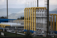 "Газпром" снова не захотел бронировать д…