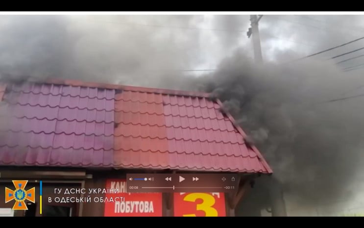 В Одесі згоріли три магазини…