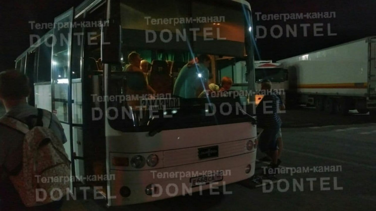 Автобуси з курортниками з "ДНР" зламалис…