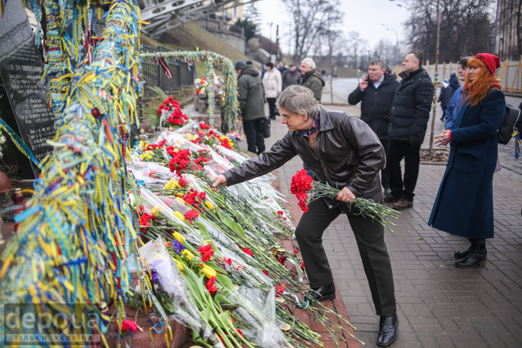 Расстрелы на Майдане: Суд дал добро на з…