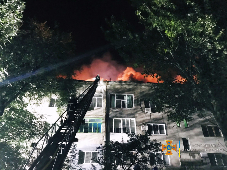 Пожежа в чотириповерхівці в Запоріжжі: Ж…