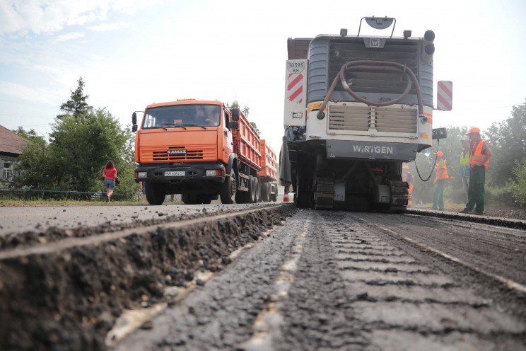 На Луганщині відновлять дороги, які не р…