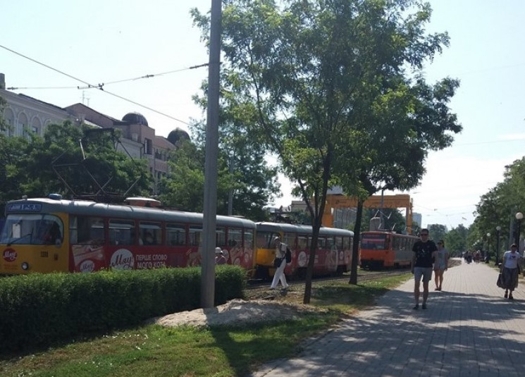 В Днипре остановился главный трамвай…