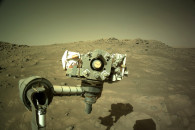 Марсохід NASA показав нові фотографії з…