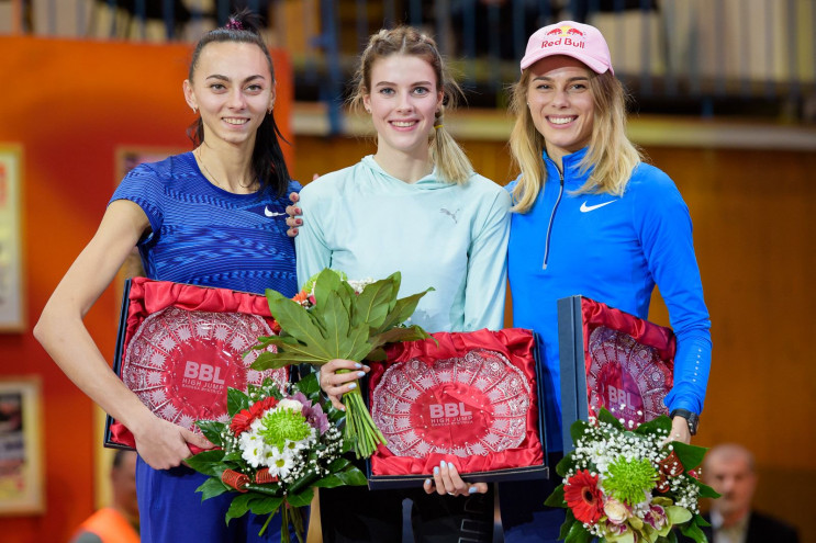 Усі три українські стрибунки вийшли у фі…