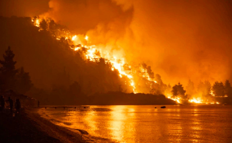 Греція в вогні: Під час гасіння пожежі н…