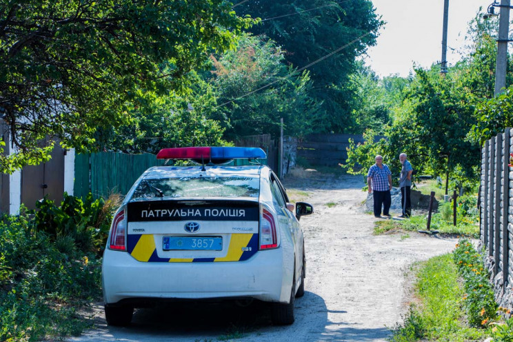 У Дніпрі під парканом знайшли тіло чолов…