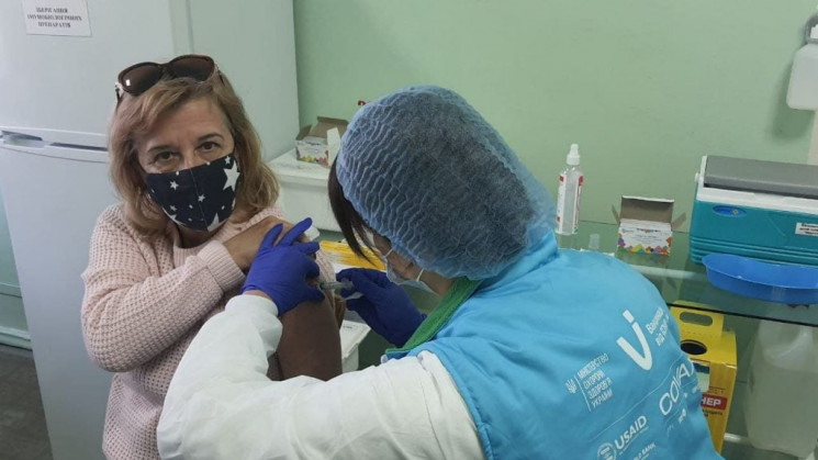 COVID-вакцинация: Более 4,5 млн украинце…
