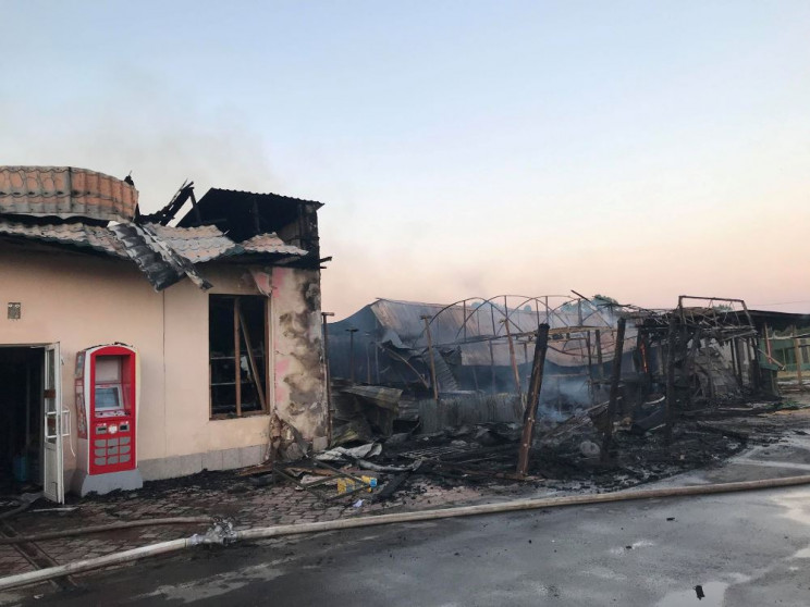 В Одесской области дотла сгорели магазин…