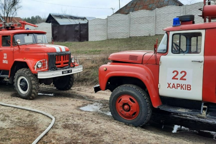 У Харкові горить багатоповерхівка: Подро…