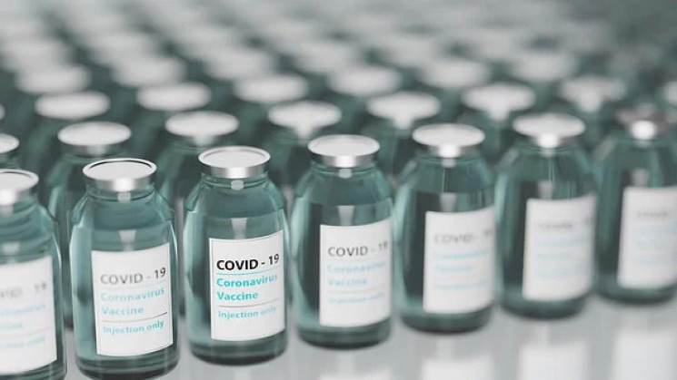 В Украине ввели нормы COVID-вакцинации н…