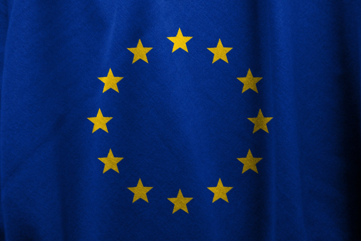 Єврокомісія закликала ЄС приймати біженц…