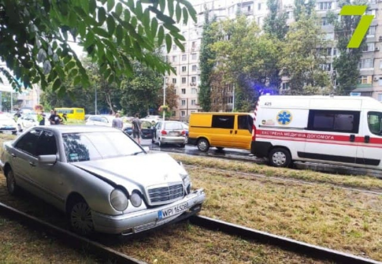 В Одессе массовая автоавария с пострадав…
