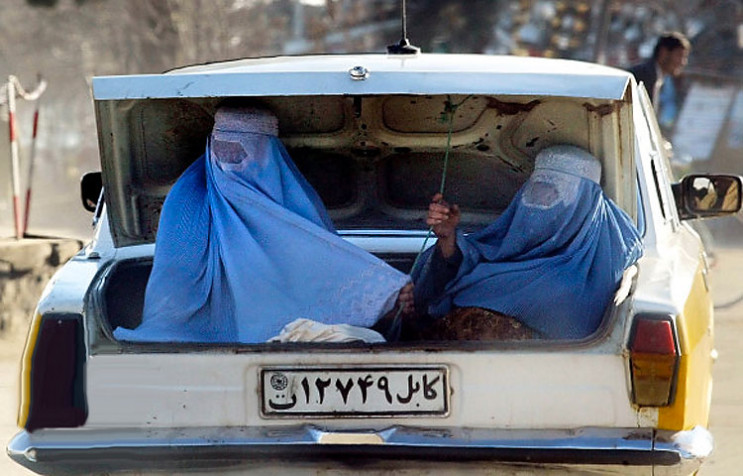 Как афганские женщины жили до прихода та…