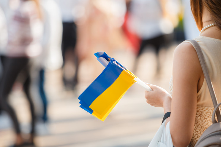 Гигантский флаг, броненосец "Атаман Петл…