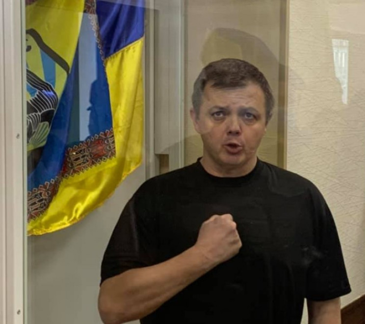 Семенченко объявил о бессрочной голодовк…