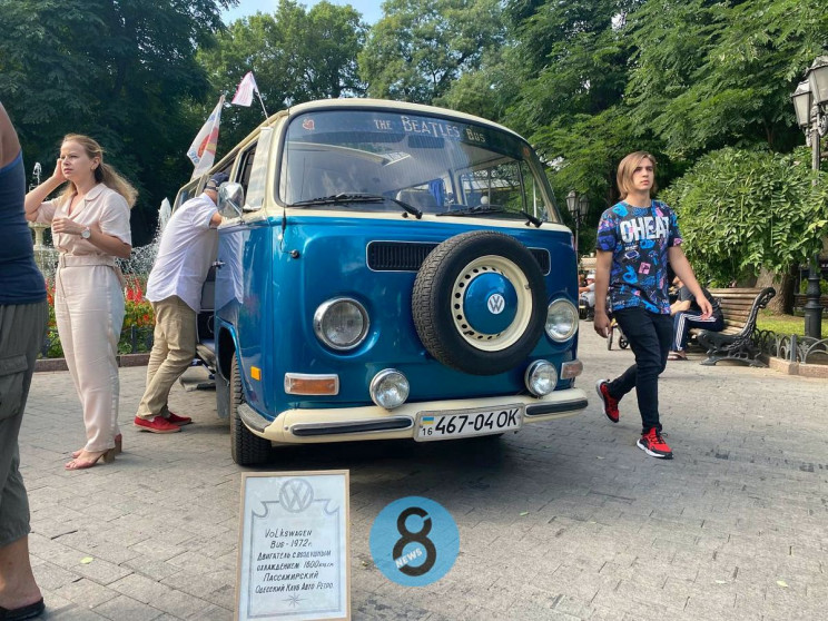 В Одессе прошла выставка ретро-автомобил…