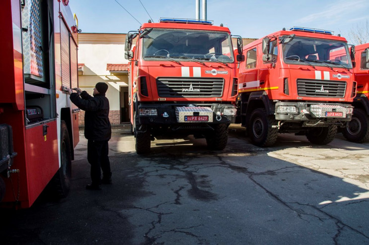 Нові автівки і аероглісер "Торнадо": Рят…