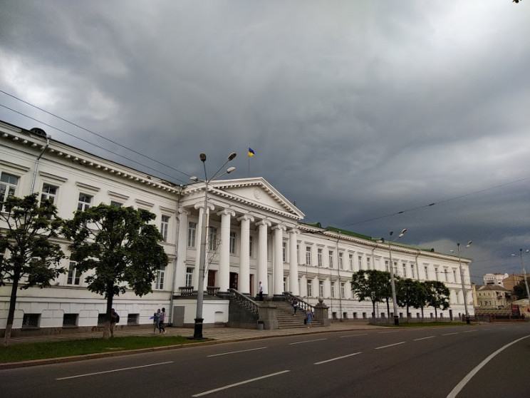 Гра престолів у Полтаві: Як, не проіснув…