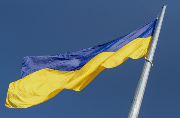 Флаг, язык и гимн: У украинцев спросили,…