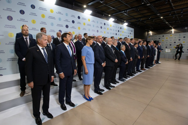 Участники саммита "Крымской платформы" п…