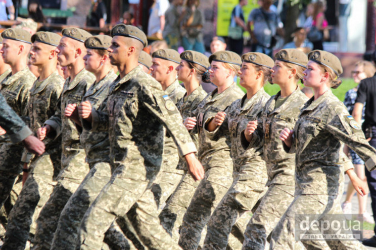 У Києві відбувається військовий парад на…
