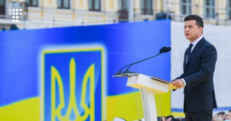Зеленський привітав Україну з відновленн…