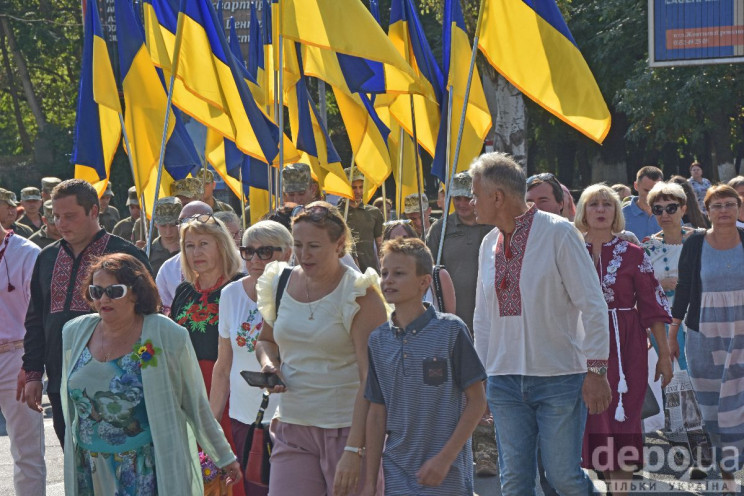 Молебень, хода, виставка військової техн…