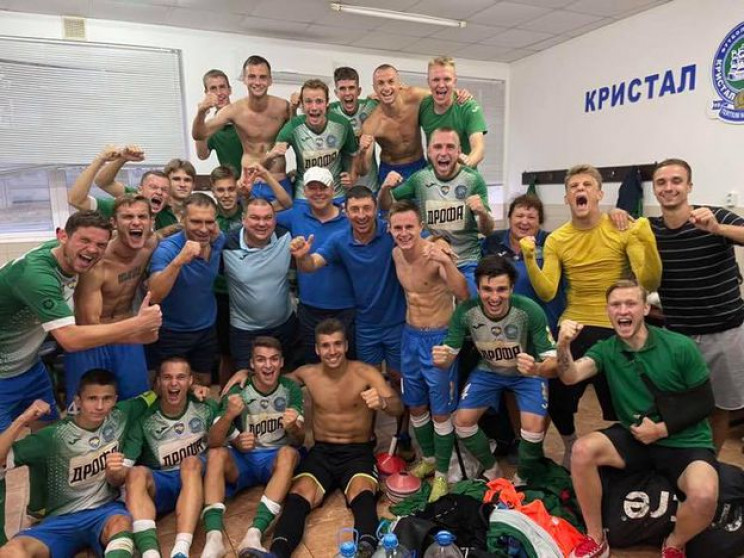 Херсонский "Кристалл" разгромил СК "Полт…