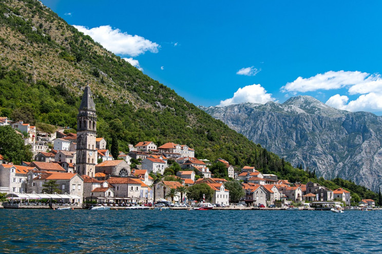 Чорногорія змінила правила в'їзду  для у…