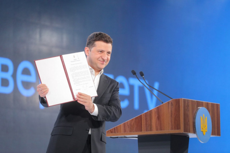 Створення в Україні кібервійськ: Зеленсь…