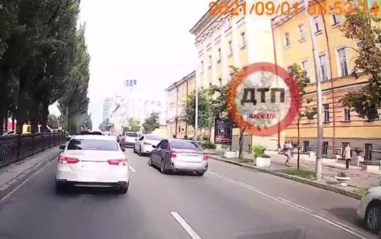 У Києві автомобіль збив студентку: В мер…