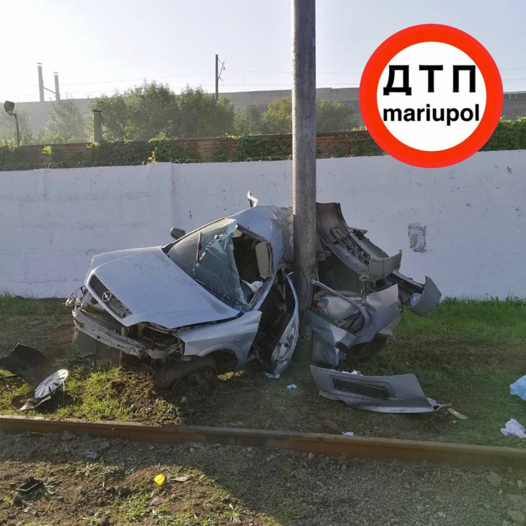 Смертельна аварія в Маріуполі: Легковик…