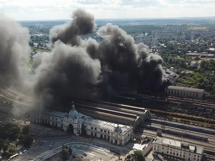 Потужну пожежу на львівському вокзалі на…