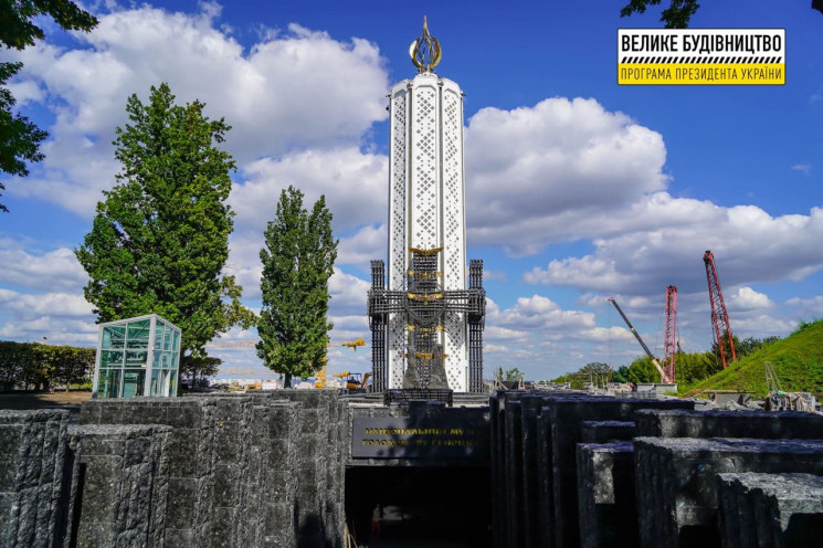 У Києві будують величезний меморіал пам’…