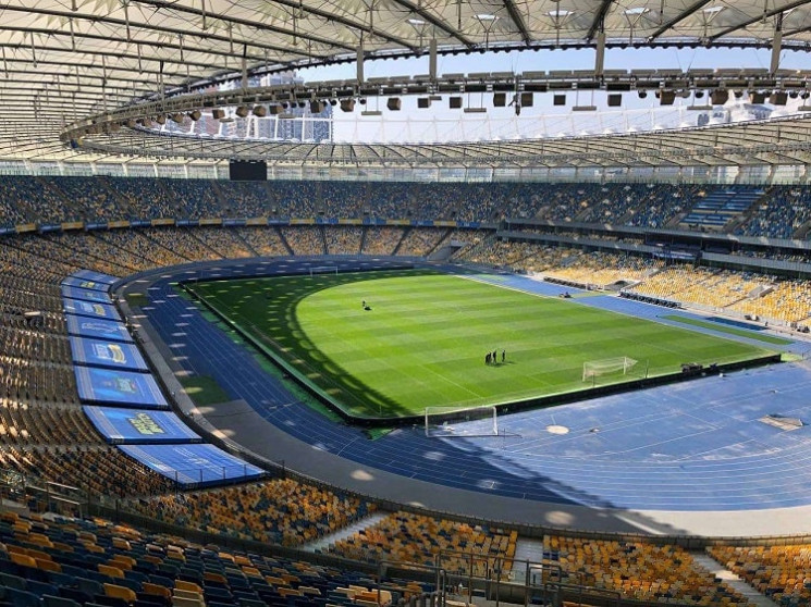 Как выглядит газон стадиона НСК "Олимпий…