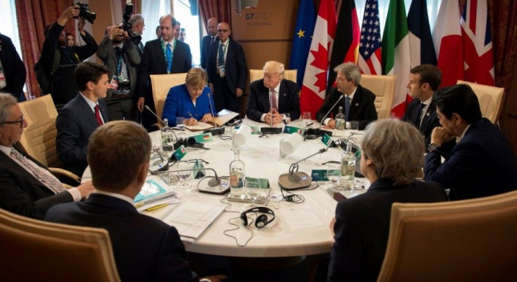 Чому на саміті G-20 говорили про розвал…