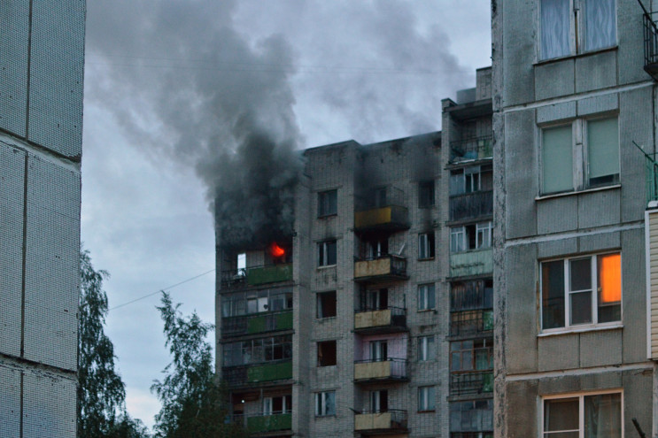 В Умани хасиды развели костер на балконе…