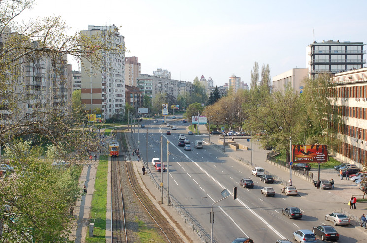 У Києві на Пріорці перекриють вулицю Авт…